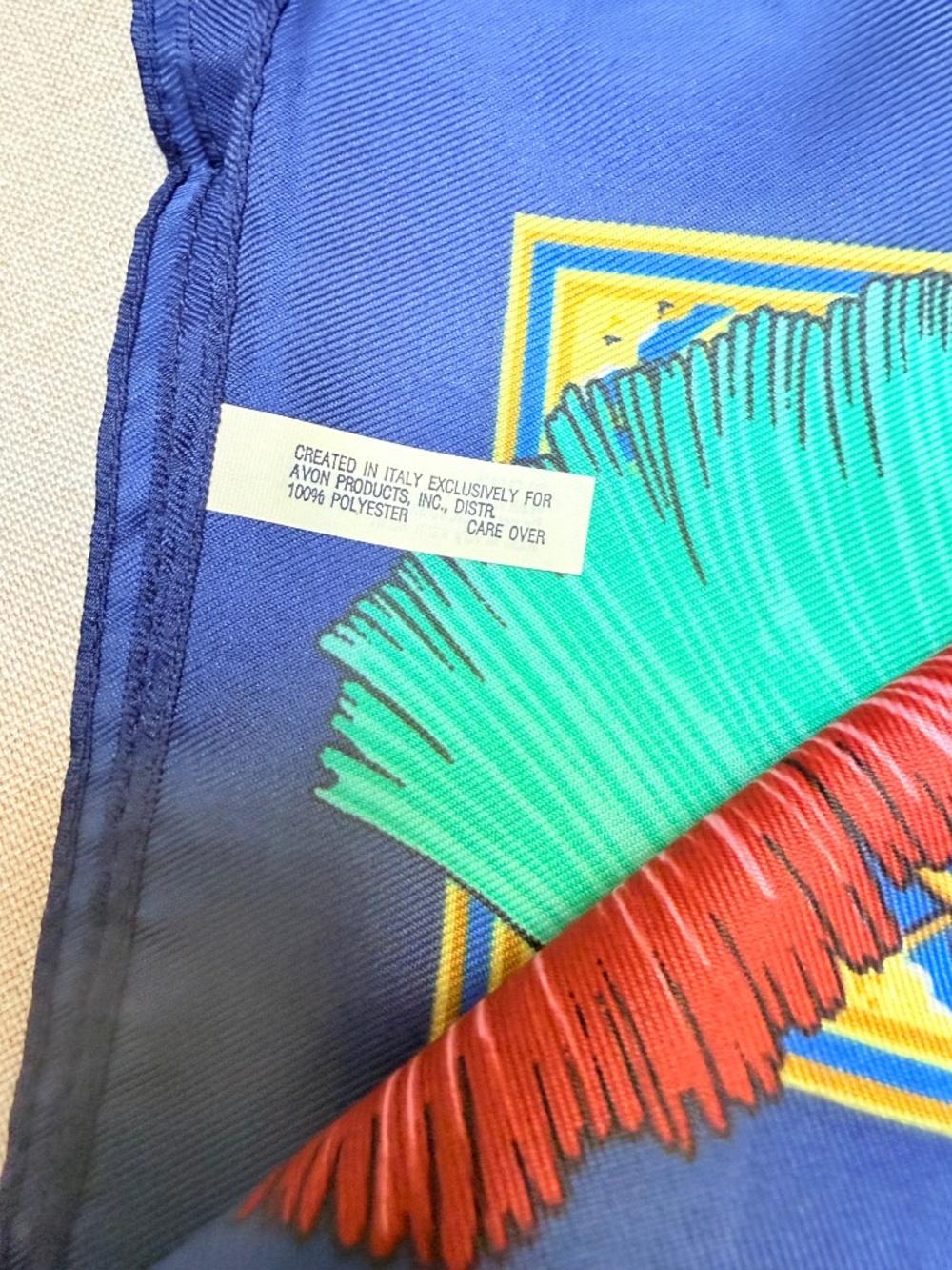 Vintage Avon 1989 Long Tassel Scarf Made in Italy New in Package - Picture 10 of 10